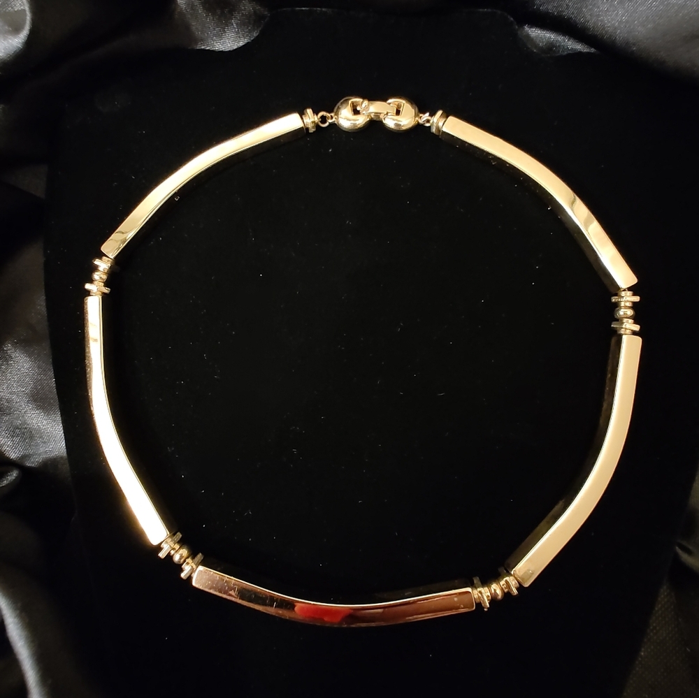 Vintage Monet Modernist 16 In 60s Gold Toned Necklace - Picture 2 of 4